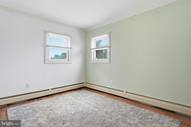 34 RIDGE LN, Levittown, PA 19055