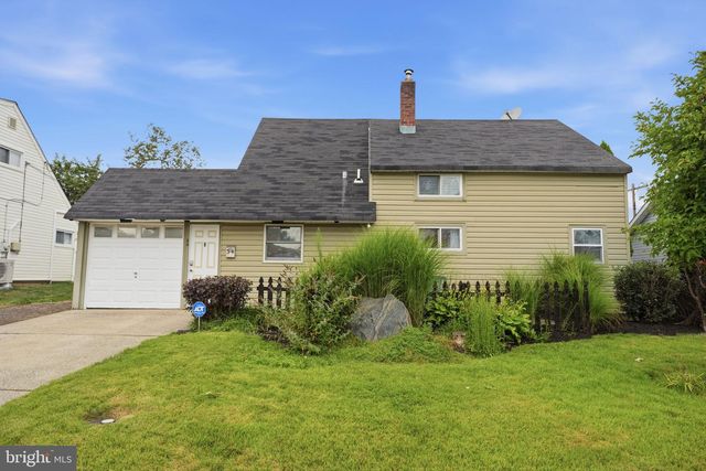 34 RIDGE LN, Levittown, PA 19055