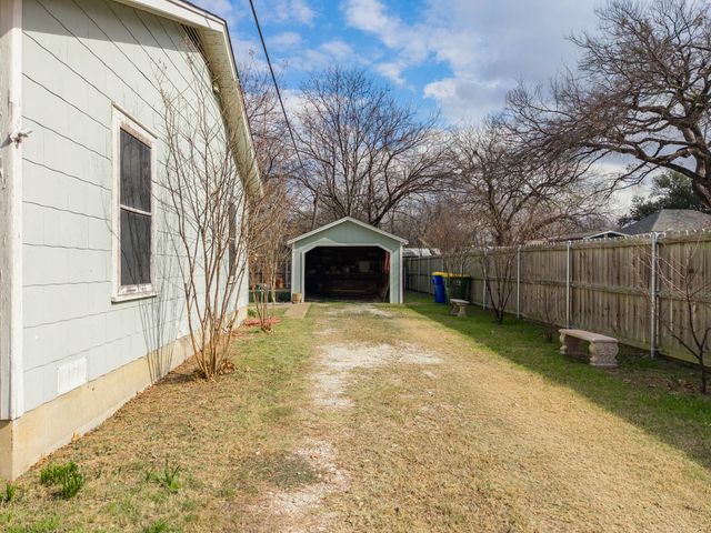 106 N Corporation Street, Hillsboro, TX 76645