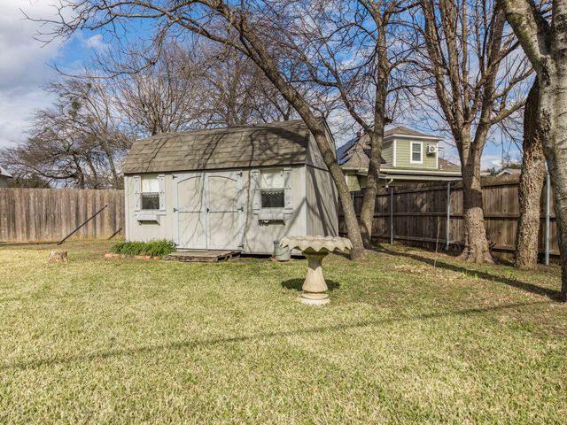 106 N Corporation Street, Hillsboro, TX 76645