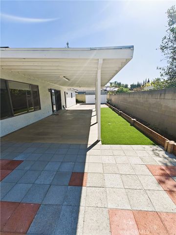 448 E Walnut Avenue, Glendora, CA 91741