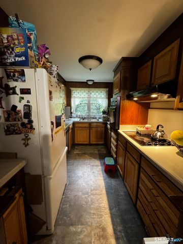 67 Botsford Road, Seymour, CT 06483