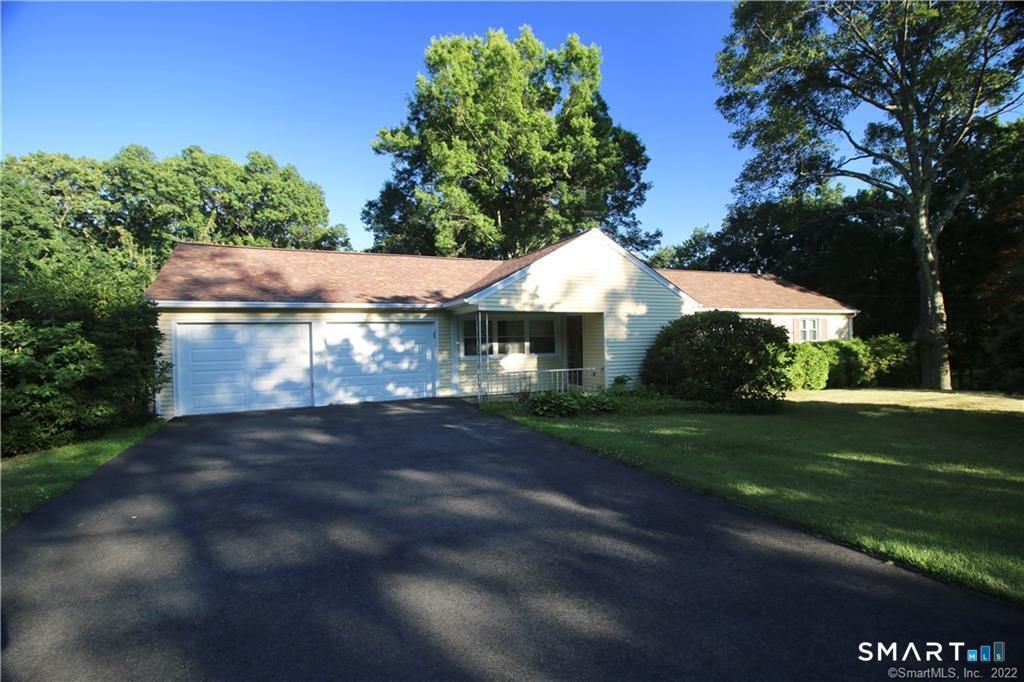 67 Botsford Road, Seymour, CT 06483