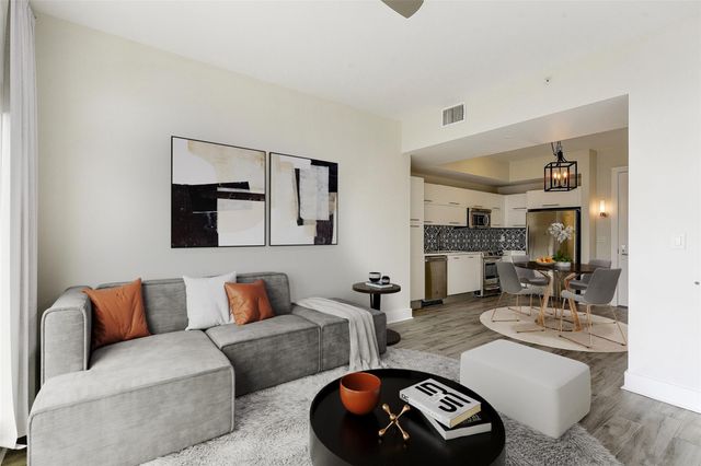 603 Davis ST 1205, Austin, TX 78701