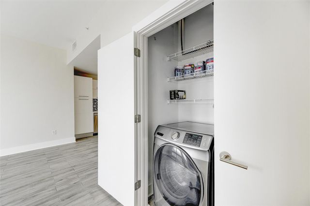 603 Davis ST 1205, Austin, TX 78701