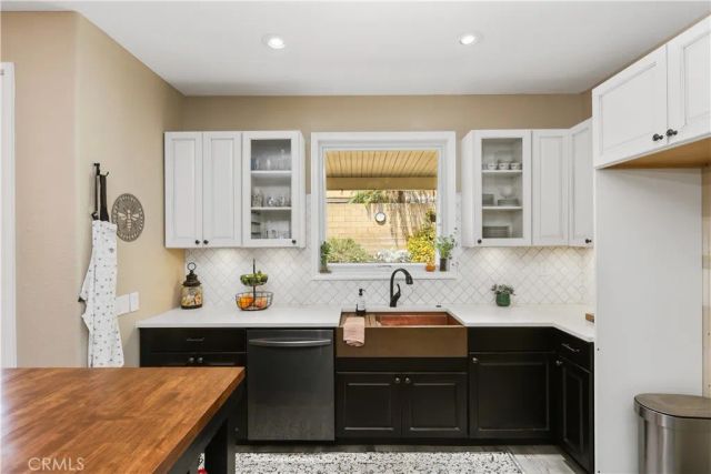 7452 Vicksburg, Fontana, CA 92336