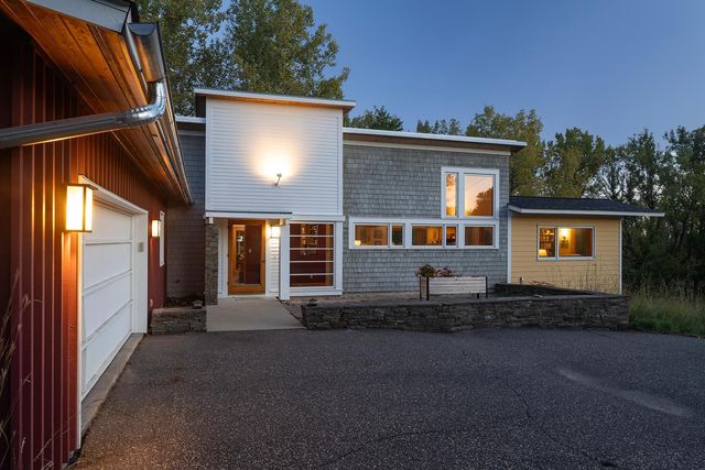 6 Robb Farm Road, North Oaks, MN 55127