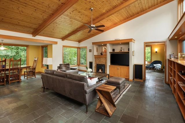 6 Robb Farm Road, North Oaks, MN 55127