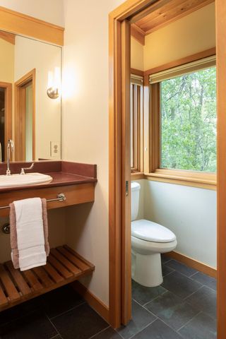 6 Robb Farm Road, North Oaks, MN 55127