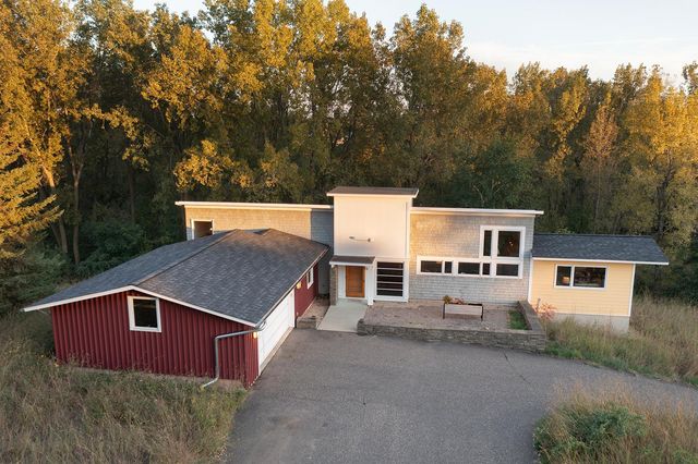 6 Robb Farm Road, North Oaks, MN 55127