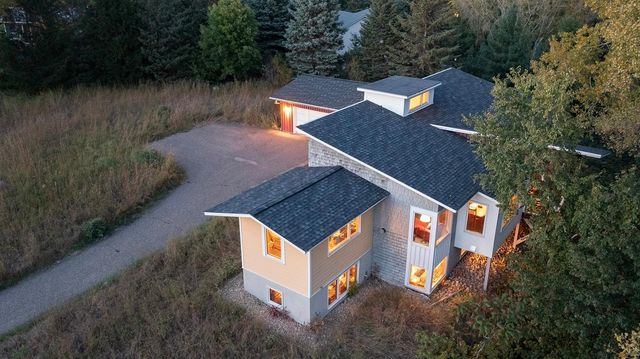 6 Robb Farm Road, North Oaks, MN 55127