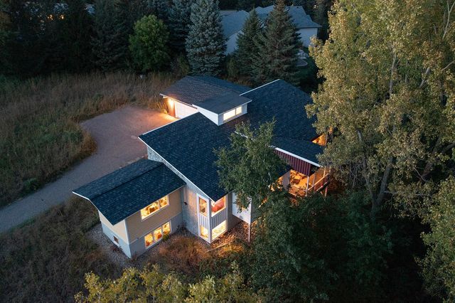 6 Robb Farm Road, North Oaks, MN 55127