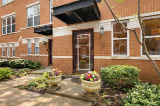 523 Chicago Avenue D, Evanston, IL 60202