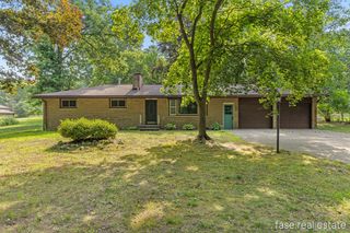 7676 Courtland Drive Ne, Cannon Twp, MI 49341