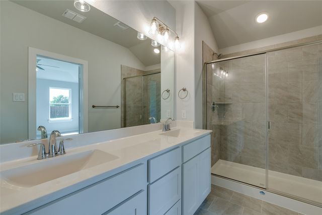 605 Finlee Way, Tioga, TX 76271