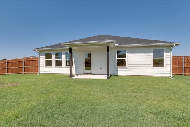 605 Finlee Way, Tioga, TX 76271