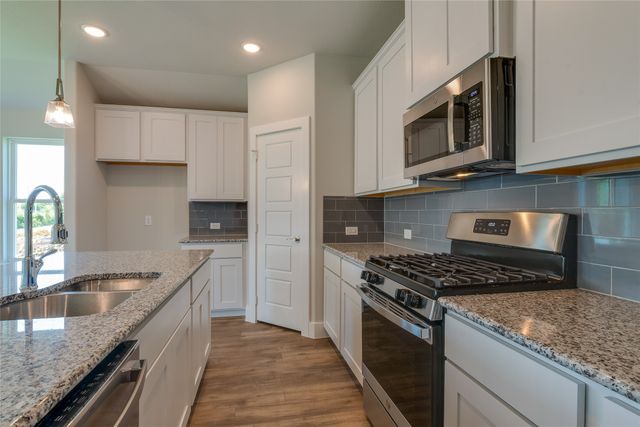 605 Finlee Way, Tioga, TX 76271