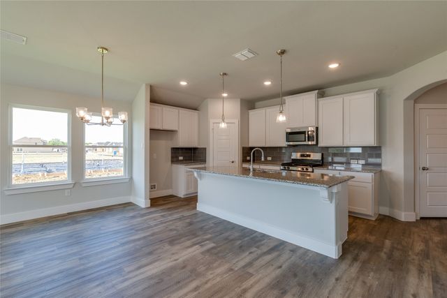 605 Finlee Way, Tioga, TX 76271