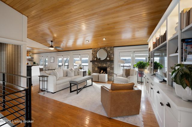 3028 Belknap Beach Rd, Prospect, KY 40059