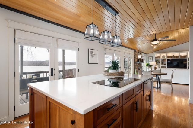 3028 Belknap Beach Rd, Prospect, KY 40059