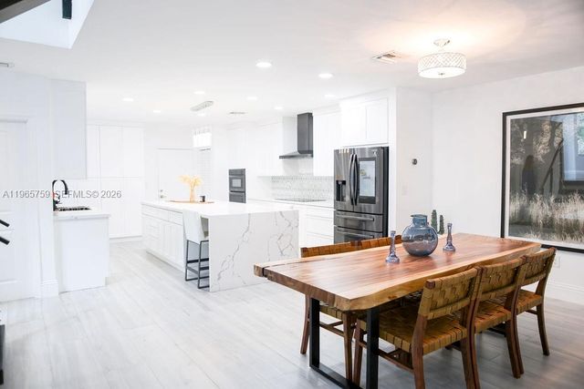 2948 Hidden Harbour Ct, Dania Beach, FL 33312