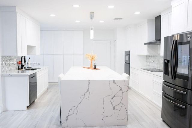 2948 Hidden Harbour Ct, Dania Beach, FL 33312