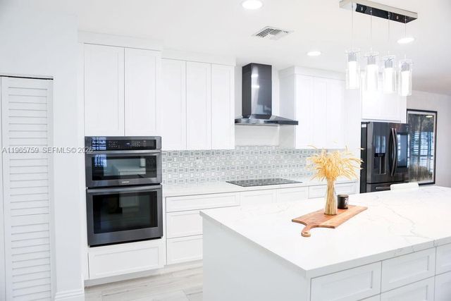 2948 Hidden Harbour Ct, Dania Beach, FL 33312