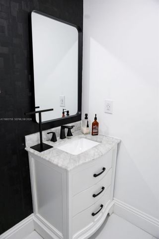 2948 Hidden Harbour Ct, Dania Beach, FL 33312