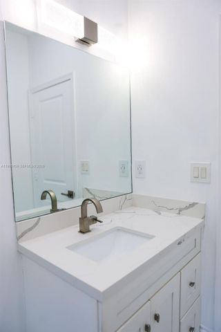 2948 Hidden Harbour Ct, Dania Beach, FL 33312