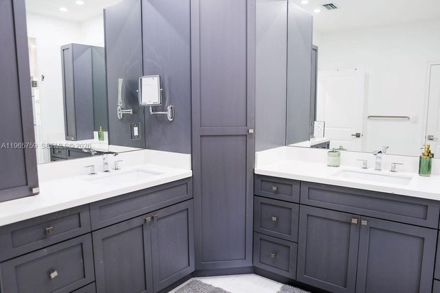 2948 Hidden Harbour Ct, Dania Beach, FL 33312