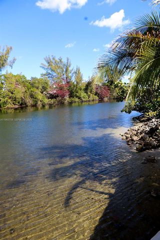 2948 Hidden Harbour Ct, Dania Beach, FL 33312