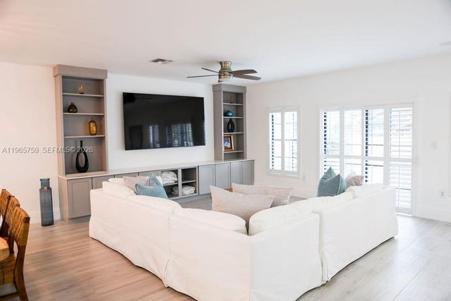 2948 Hidden Harbour Ct, Dania Beach, FL 33312