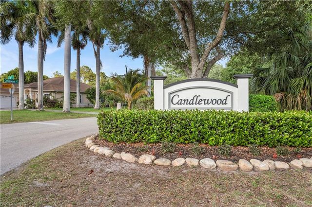 527 Carpenter CT, Naples, FL 34110