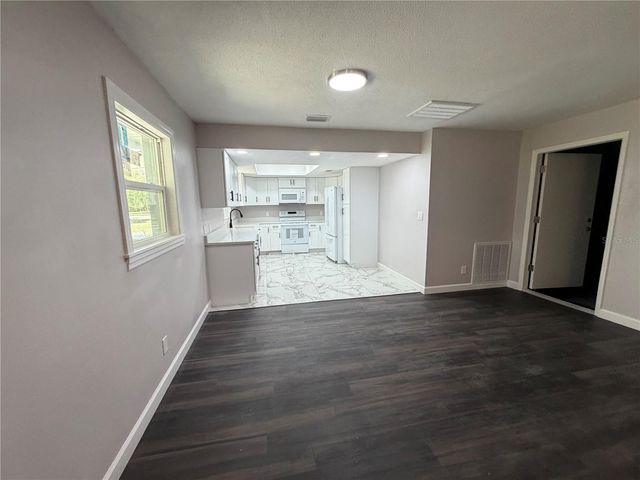 1440 WALKER ROAD, Lakeland, FL 33810