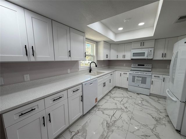 1440 WALKER ROAD, Lakeland, FL 33810