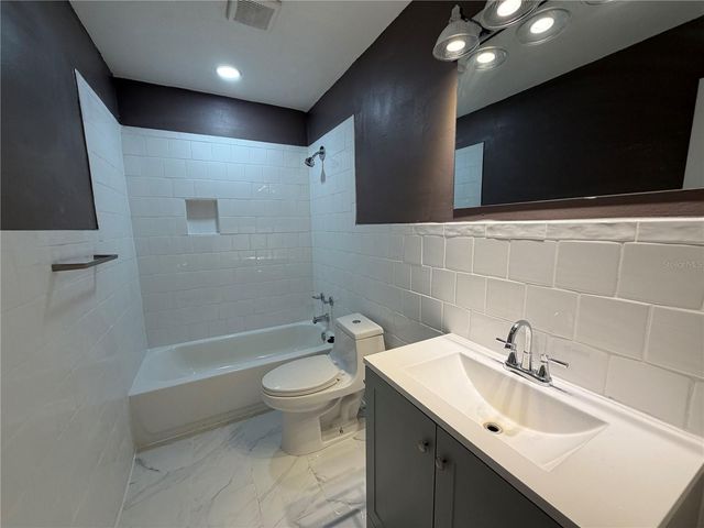 1440 WALKER ROAD, Lakeland, FL 33810