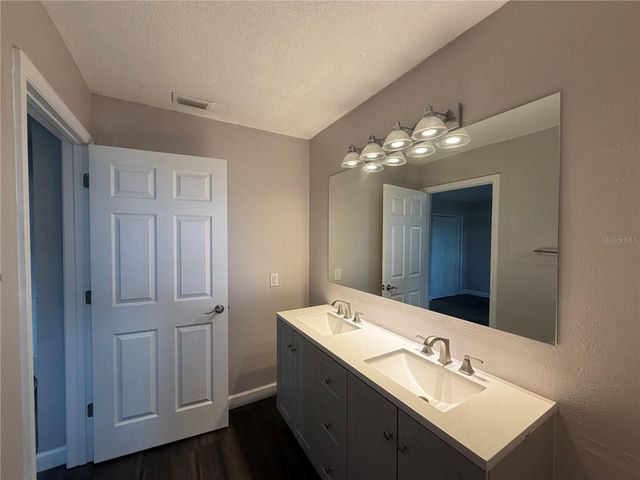 1440 WALKER ROAD, Lakeland, FL 33810