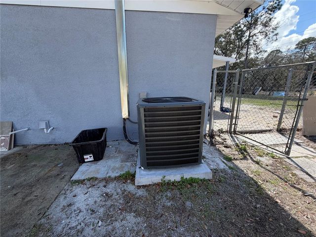 1440 WALKER ROAD, Lakeland, FL 33810