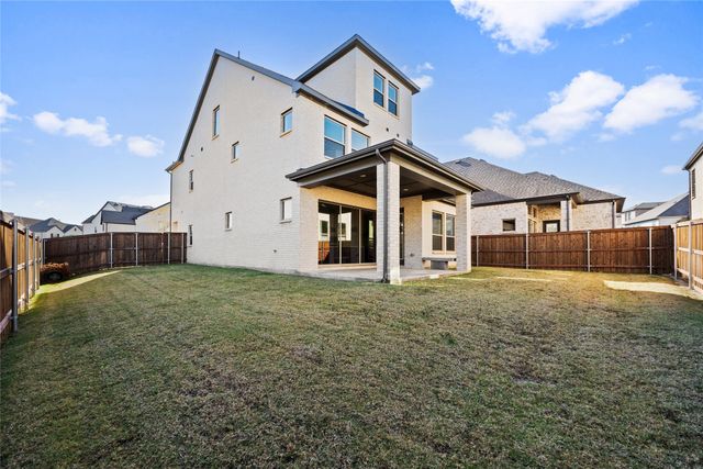 700 Red Fork Drive, Lewisville, TX 75056