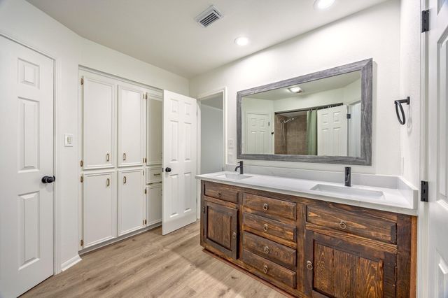 15203 La Mancha Drive, Houston, TX 77083