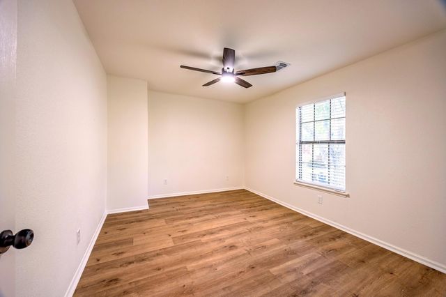 15203 La Mancha Drive, Houston, TX 77083