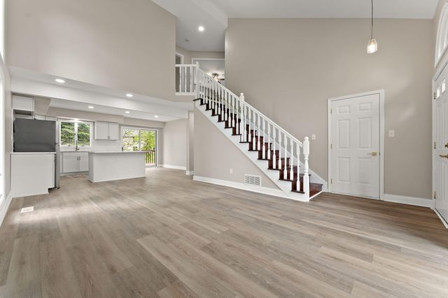 1538 Lake Street, Hobart, IN 46342