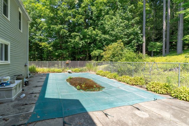757 South St, Southbridge, MA 01550