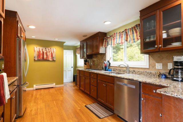 757 South St, Southbridge, MA 01550