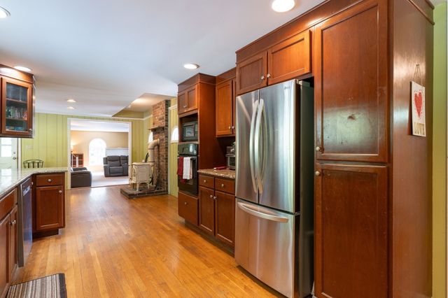 757 South St, Southbridge, MA 01550