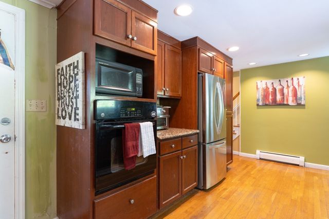 757 South St, Southbridge, MA 01550