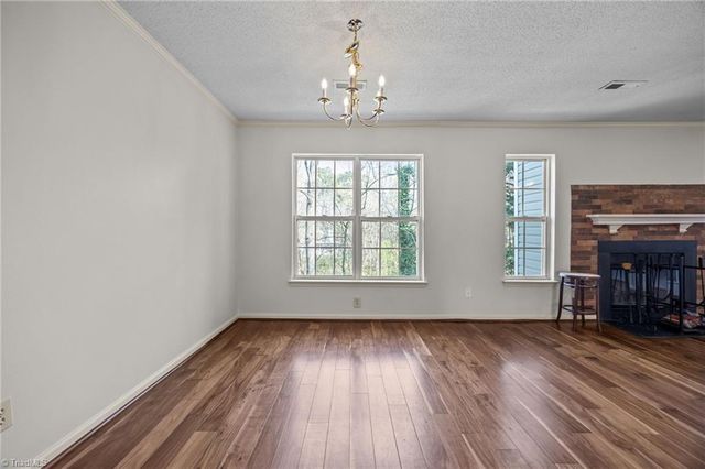 15 Meadowood Glen Way C, Greensboro, NC 27409