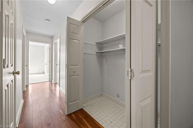 15 Meadowood Glen Way C, Greensboro, NC 27409