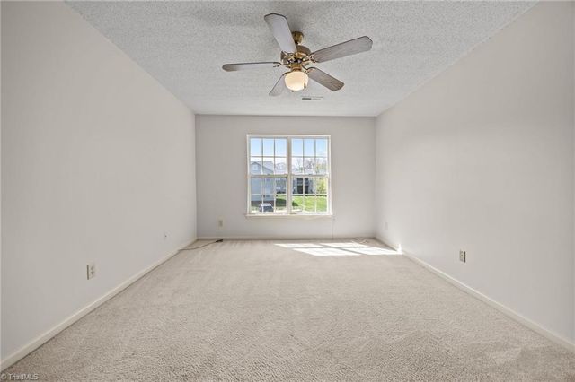 15 Meadowood Glen Way C, Greensboro, NC 27409