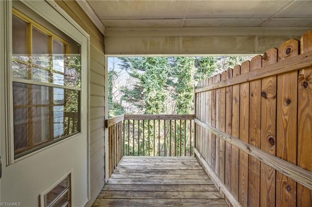 15 Meadowood Glen Way C, Greensboro, NC 27409